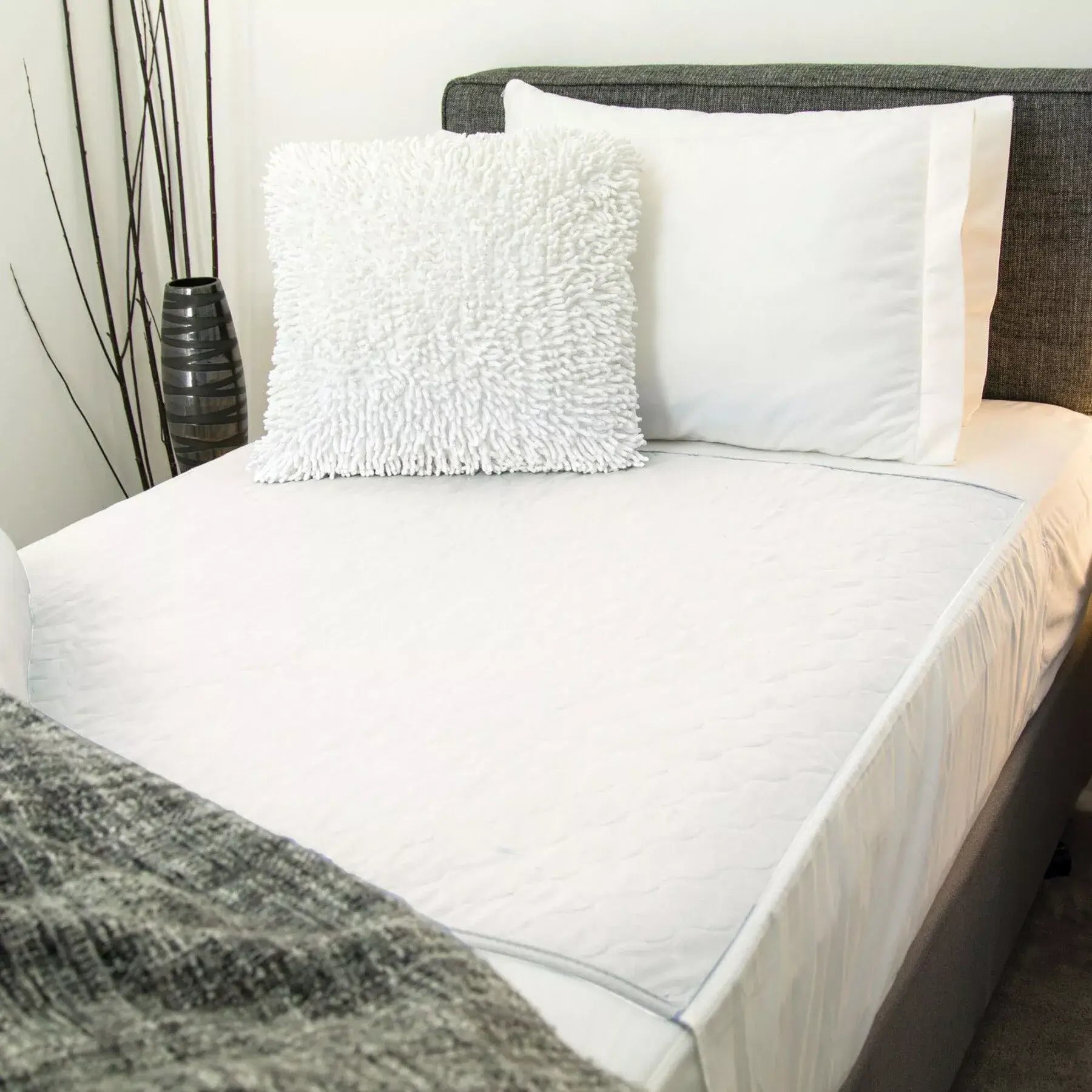 Conni Bed Pad with Tuck In | Adaptive Equipment (Image 3)