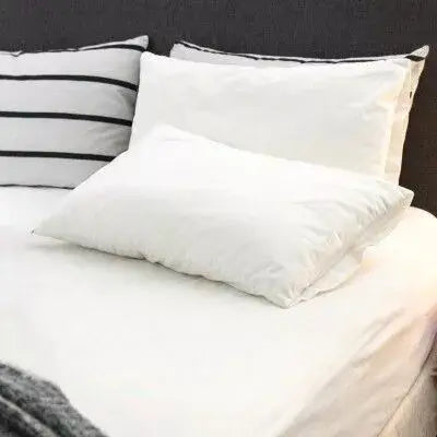 Conni Water Proof Absorbent Pillow Protector | Adaptive Equipment (Image 3)