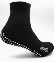 Features include: elastic free top to promote healthy circulation, making them suitable for diabetics & oedema sufferers mid calf length superior grip dot technology to enhance grip and safety in all conditions (Image 4)